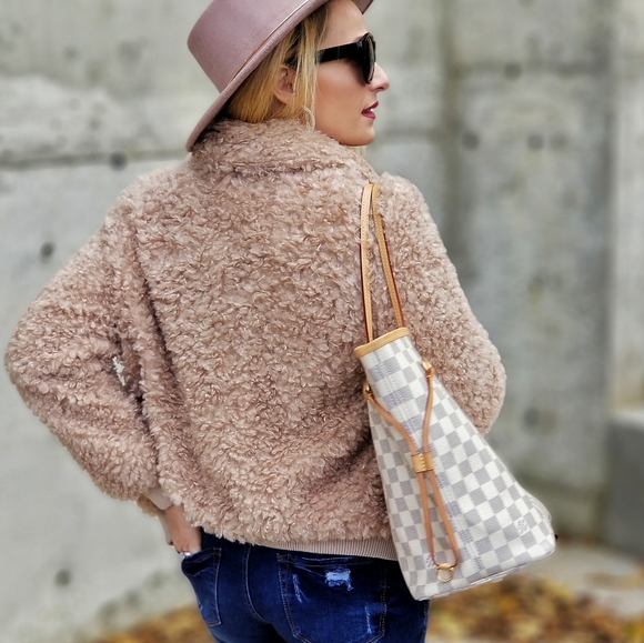 ACADIA Faux Shearling Fur Coat - Tan - Picture 3 of 5